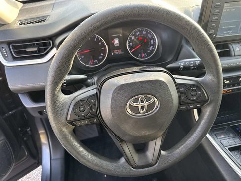 Used 2019 Toyota RAV4 LE image 23