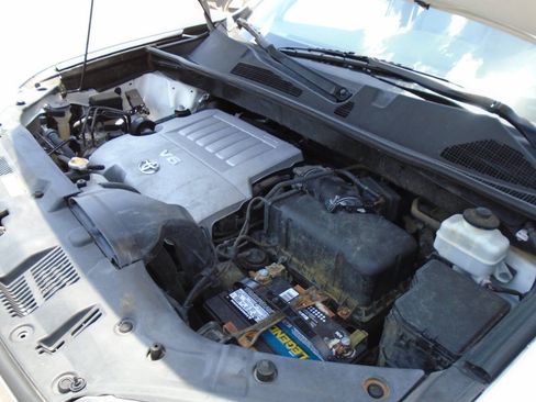 Used 2012 Toyota Highlander Limited w/ Tow Pkg FWD image 21