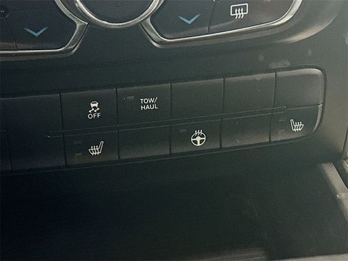 Used 2018 RAM 1500 Outdoorsman image 20