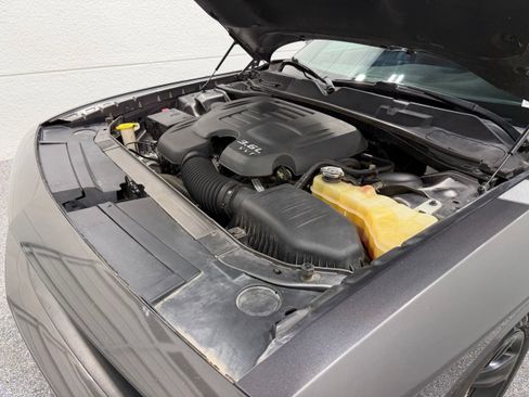 Used 2016 Dodge Challenger SXT RWD image 35
