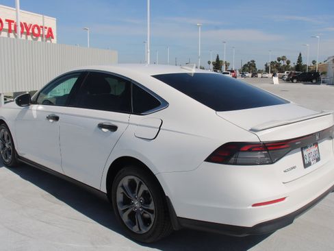 Used 2024 Honda Accord EX image 5