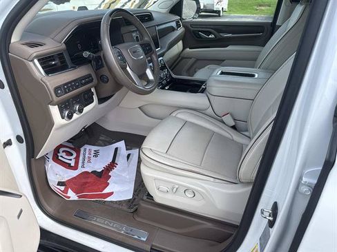 Used 2024 GMC Yukon XL Denali w/ Advanced Technology Package AWD/4WD image 15