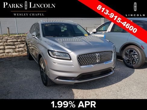Used 2023 Lincoln Nautilus Reserve FWD image 2