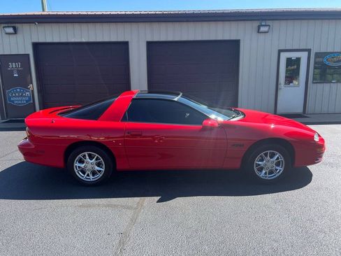 Used 2002 Chevrolet Camaro Z28 w/ Preferred Equipment Group 2 RWD image 9