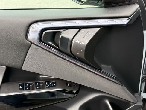 Used 2025 BMW X3 M50 w/ Premium Package image 21