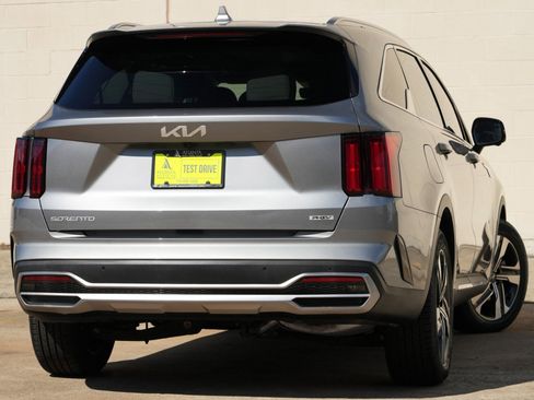 Used 2023 Kia Sorento SX Prestige AWD/4WD image 4