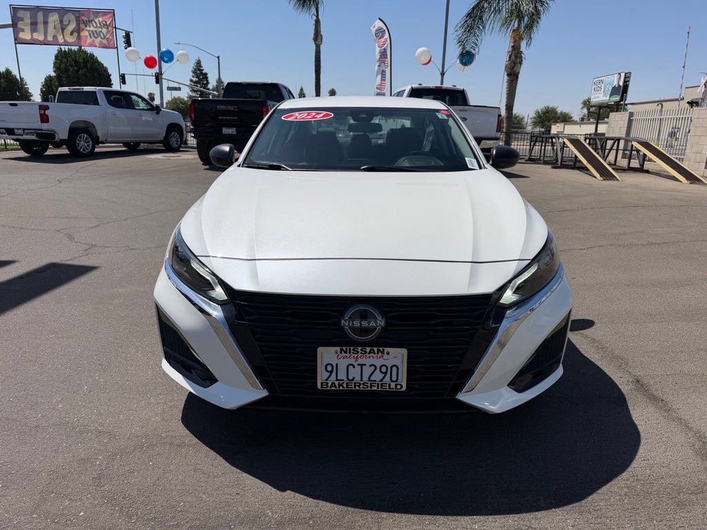 Certified 2024 Nissan Altima 2.5 SV FWD image 2