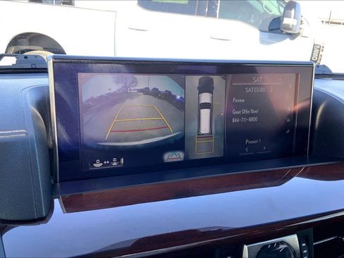 Used 2017 Lexus LX 570 4WD w/ Luxury Package image 27