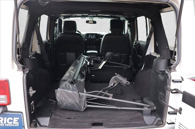 Used 2015 Jeep Wrangler Unlimited Sahara AWD/4WD image 21