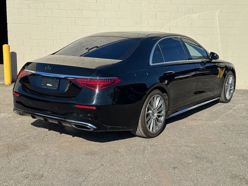Used 2022 Mercedes-Benz S 580 4MATIC Sedan w/ AMG Line Package image 5