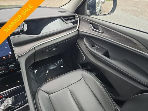 Certified 2024 Jeep Grand Cherokee Limited 4xe AWD/4WD image 12