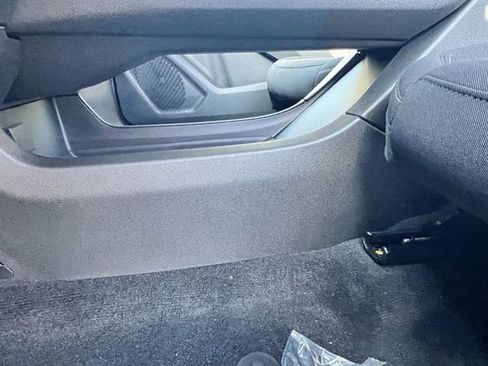 New 2026 Chevrolet Equinox EV LT image 14