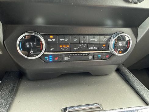 Used 2020 Ford Expedition Max XLT w/ Equipment Group 202A RWD image 10