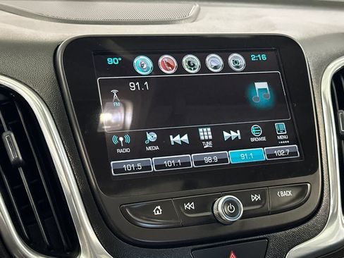 Used 2018 Chevrolet Equinox Premier FWD image 22