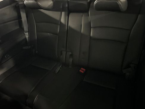 Used 2018 Honda Pilot Touring image 36