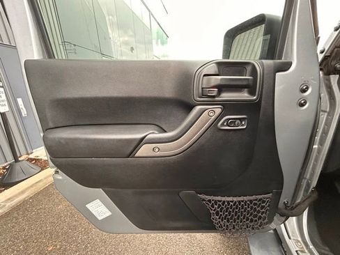 Used 2018 Jeep Wrangler Unlimited Sport S image 23