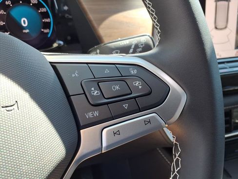 New 2026 Volkswagen Atlas SE image 18