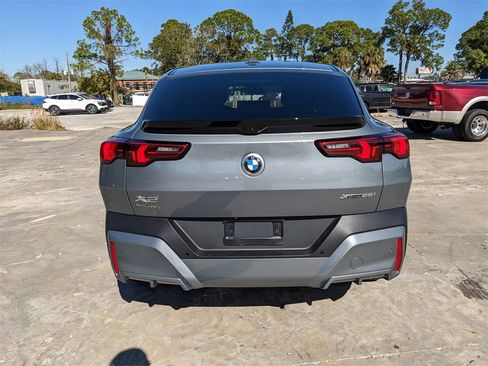 Used 2025 BMW X2 xDrive28i image 8