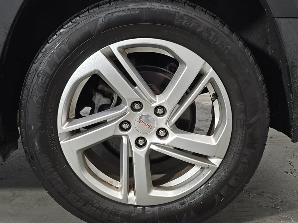 Used 2018 GMC Terrain SLE AWD/4WD image 13