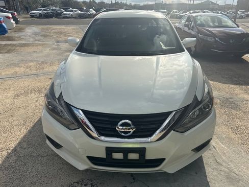 Used 2018 Nissan Altima 2.5 SR w/ SR Special Edition image 5