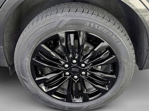 Used 2019 Cadillac XT5 Premium Luxury w/ Driver Assist Package image 9