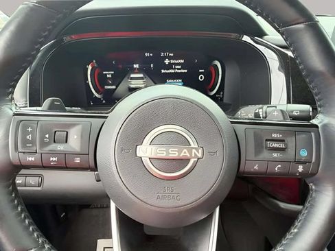 Used 2022 Nissan Pathfinder Platinum w/ Cargo Package FWD image 12