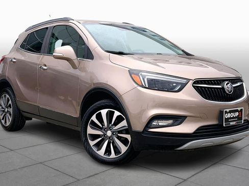 Used 2018 Buick Encore Essence image 2