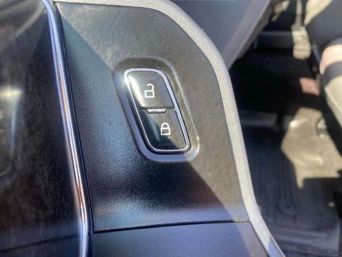 Certified 2022 Ford F150 XLT w/ Equipment Group 301A Mid image 14