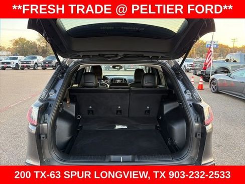 Used 2021 Jeep Cherokee Latitude Plus image 11