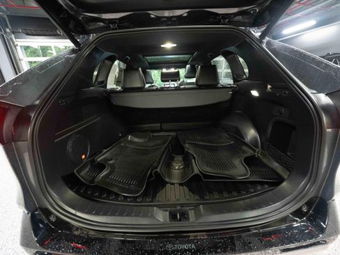 Used 2022 Toyota RAV4 XSE AWD/4WD image 28