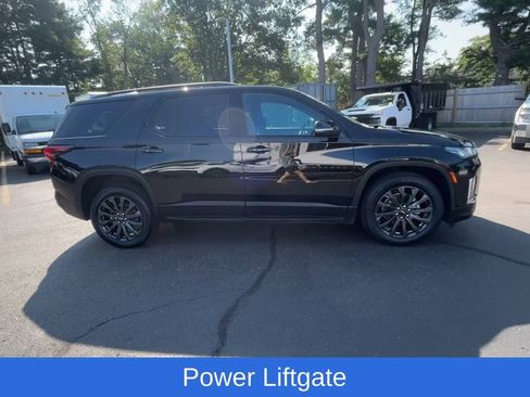 Certified 2022 Chevrolet Traverse RS w/ LPO, Floor Liner Package image 10