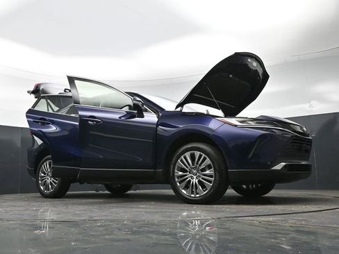 Used 2022 Toyota Venza Limited w/ Advanced Technology Package image 42