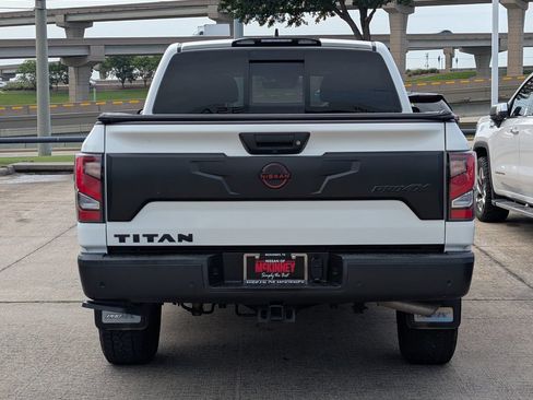 Used 2024 Nissan Titan PRO-4X w/ Pro-4x Convenience Package AWD/4WD image 5