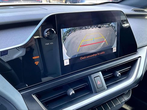 Used 2024 Lexus UX 250h F Sport image 25