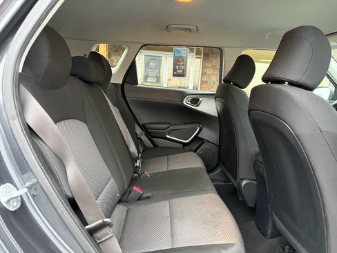 Used 2021 Kia Soul LX image 19