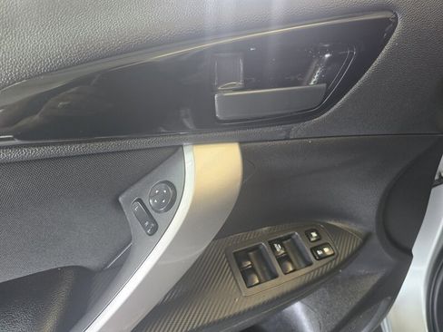 Used 2020 Mitsubishi Eclipse Cross ES image 17