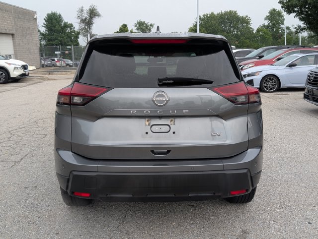 Used 2024 Nissan Rogue SV FWD image 4