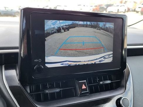 Used 2025 Toyota Corolla LE image 16