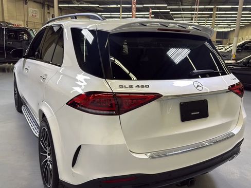 Used 2023 Mercedes-Benz GLE 450 4MATIC w/ AMG Line Exterior image 8