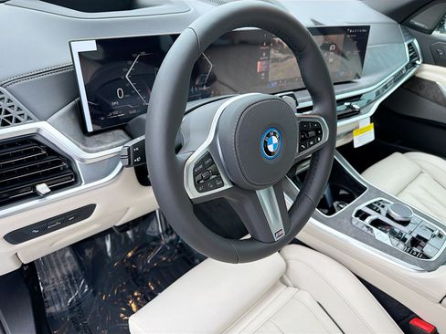 New 2026 BMW X5 xDrive50e w/ M Sport Package AWD/4WD image 25