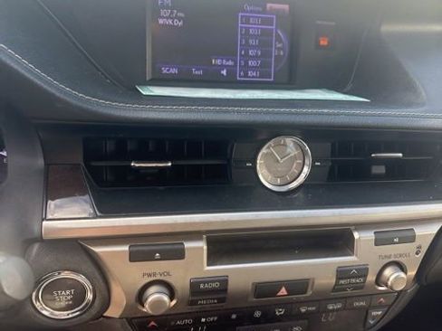 Used 2013 Lexus ES 350 image 29