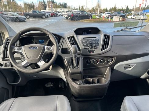 Used 2018 Ford Transit 350 XL image 6