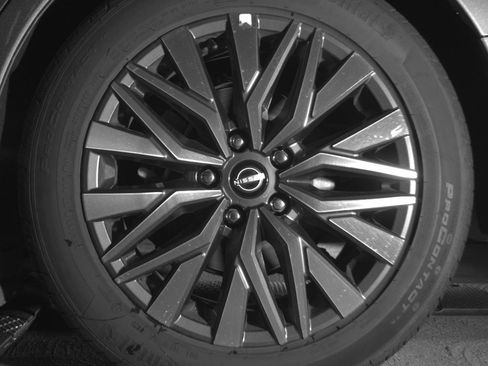 Used 2025 Nissan Altima 2.5 SV image 14