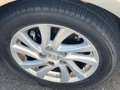 Used 2012 MAZDA MAZDA3 i Grand Touring w/ Tech Pkg image 22