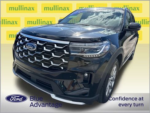 Used 2025 Ford Explorer Platinum image 11