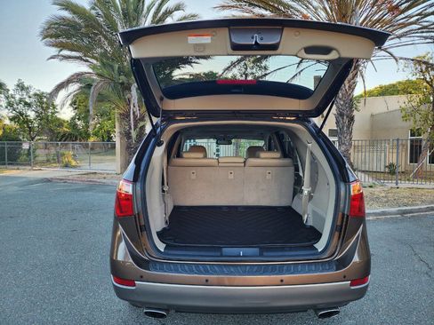 Used 2010 Hyundai Veracruz Limited w/ Navigation Pkg 3 image 4