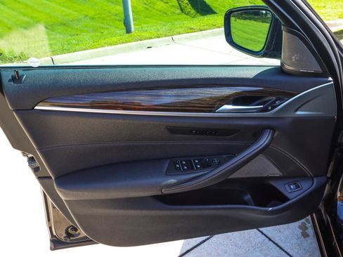 Used 2021 BMW 530i xDrive w/ Premium Package AWD/4WD image 37