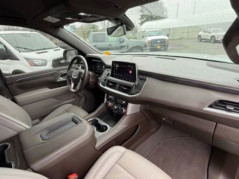 Used 2022 GMC Yukon SLT w/ SLT Luxury Package image 19