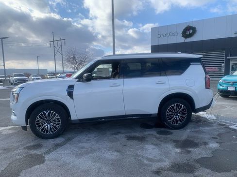 New 2026 Nissan Armada SL w/ Captain's Chari Seat Package AWD/4WD image 4