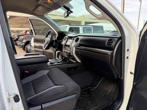 Used 2015 Toyota Tundra SR5 image 18